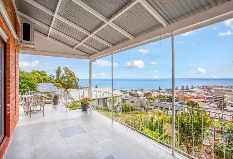 پانسیون Oakleigh House