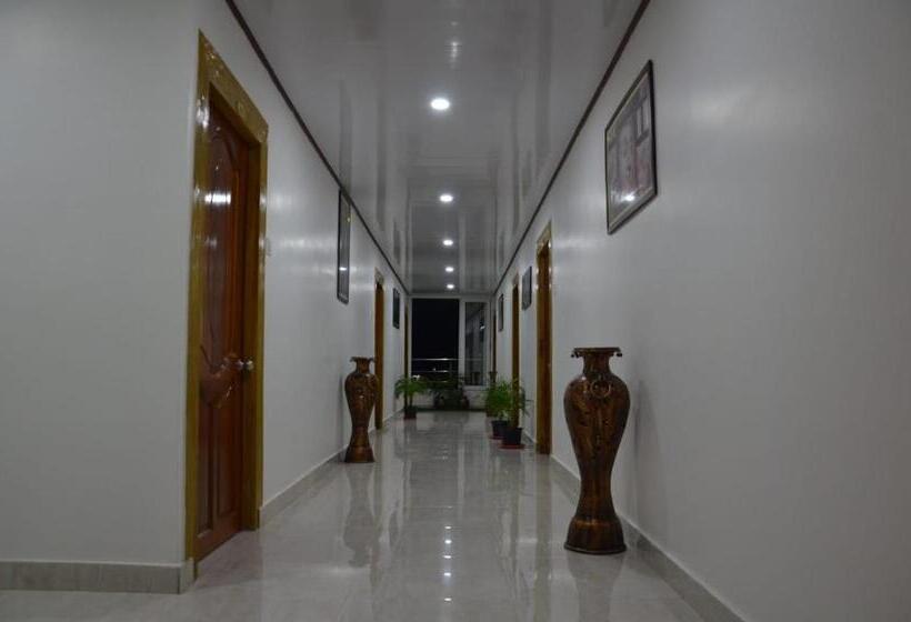 הוסטל Edha Homestay
