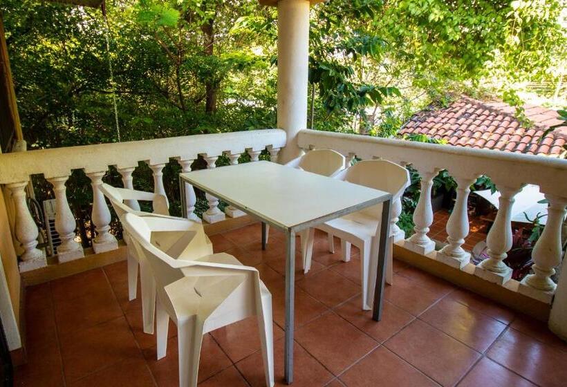 Anona Guesthouse