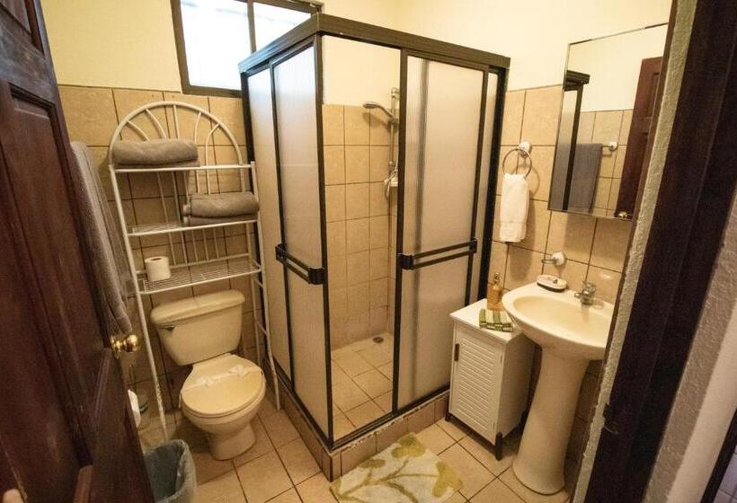 Anona Guesthouse