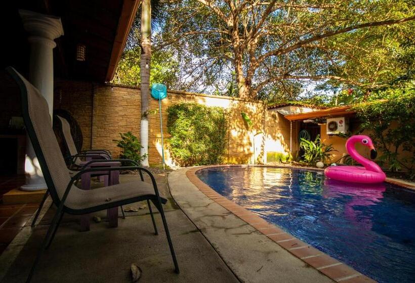Anona Guesthouse