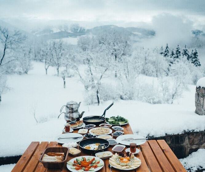 تختخواب و صبحانه Tuğra Butik Otel