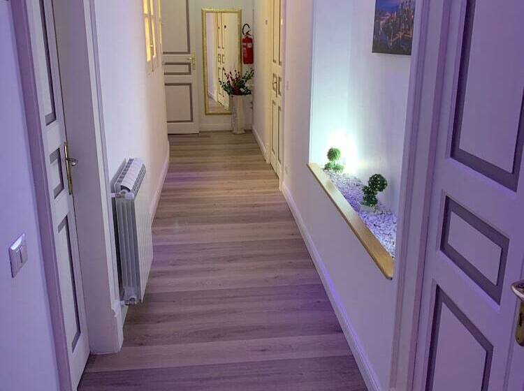 مسافرخانه Messina 41