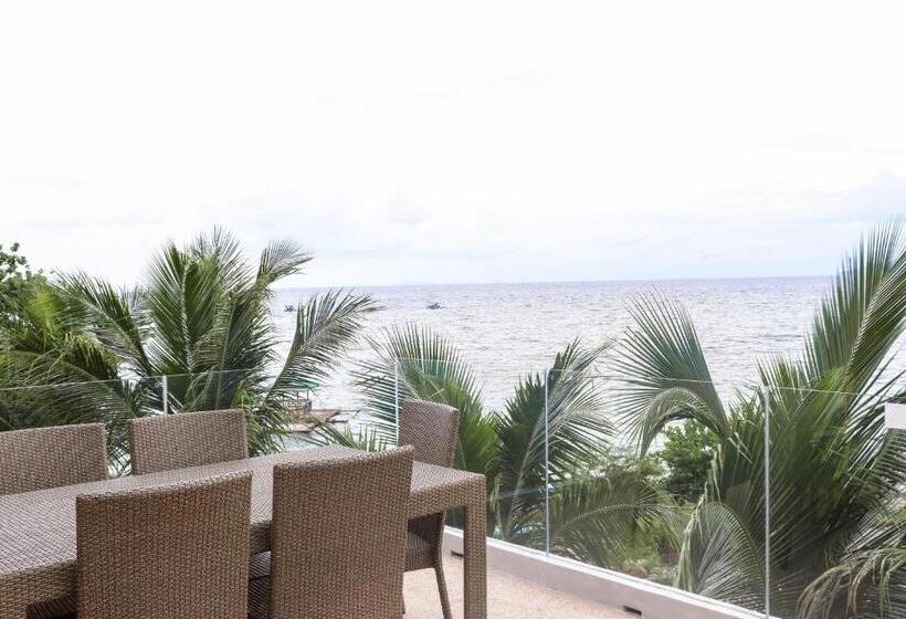 酒店 Cala Laiya