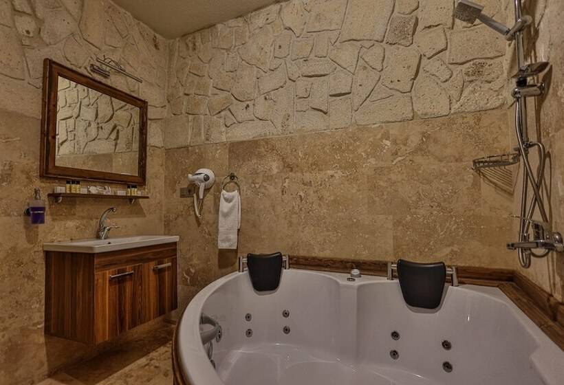 هتل Caveadocia Stone&cave House