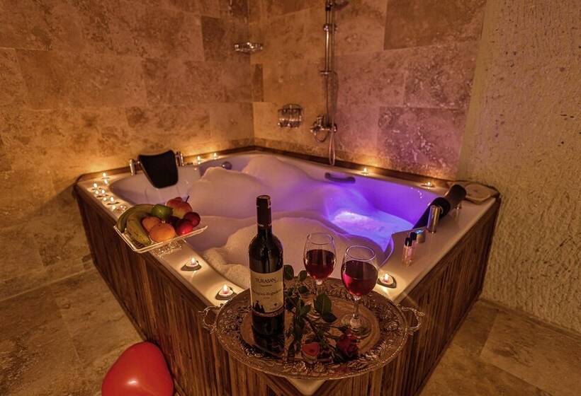 هتل Caveadocia Stone&cave House