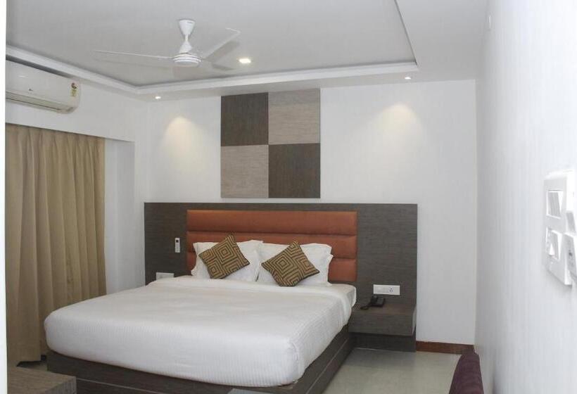 فندق Gk Palace Pure Veg