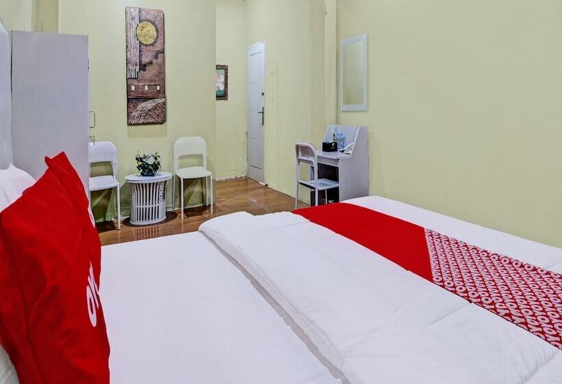 هتل Maharani Guest House Syariah By Oyo