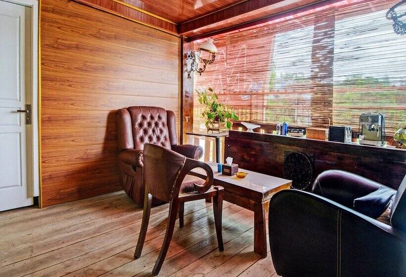 هتل Maharani Guest House Syariah By Oyo