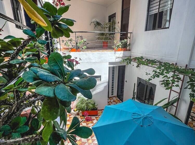 هتل The Orange House