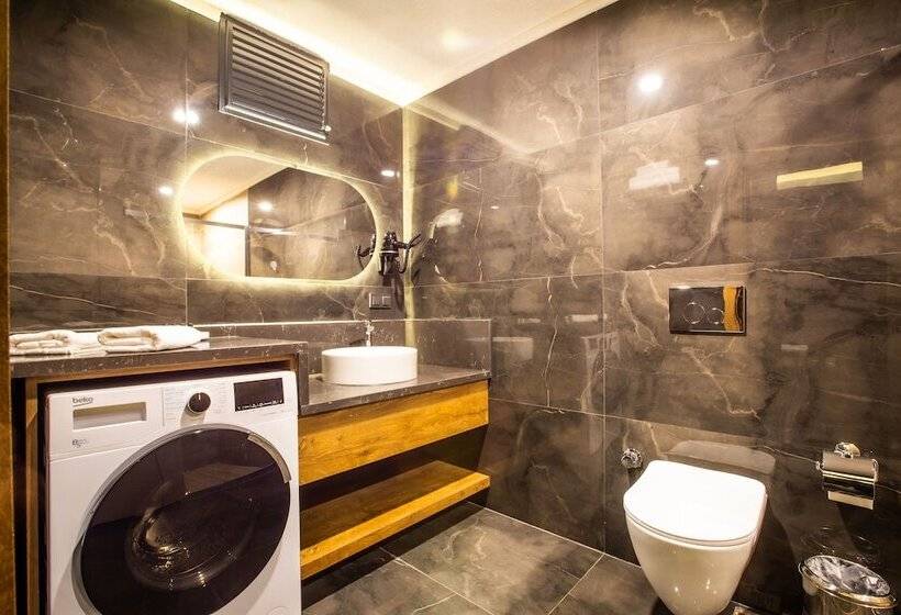 Nehir Otel