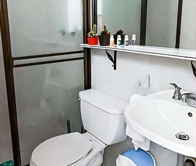 پانسیون Moradia Laureles Medellin