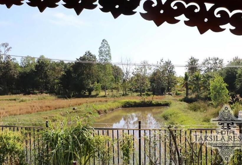 پانسیون Taksila Resort ฏักร์ศิลารีสอร์ท