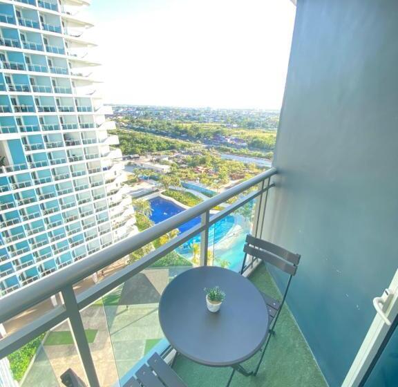 Azurenorth 15th Pool View