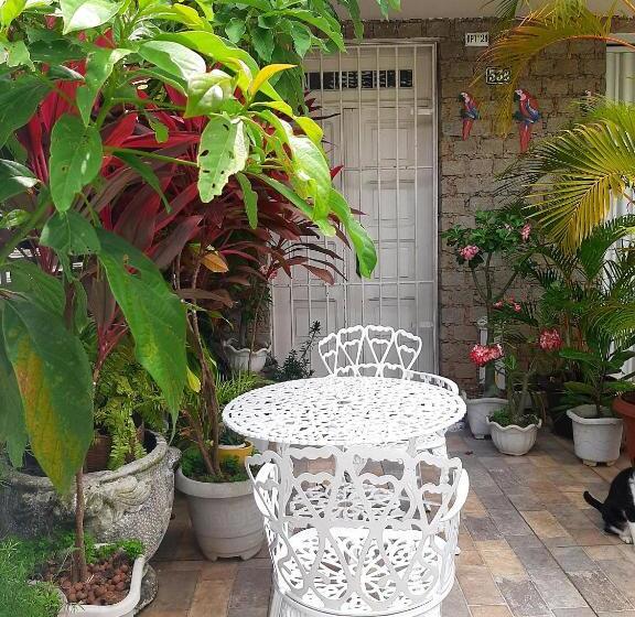 تختخواب و صبحانه Quartos Aconchegantes Prox Pelourinho, Metrô E Arena F Nova