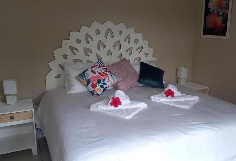 Bed and Breakfast The Secret Garden