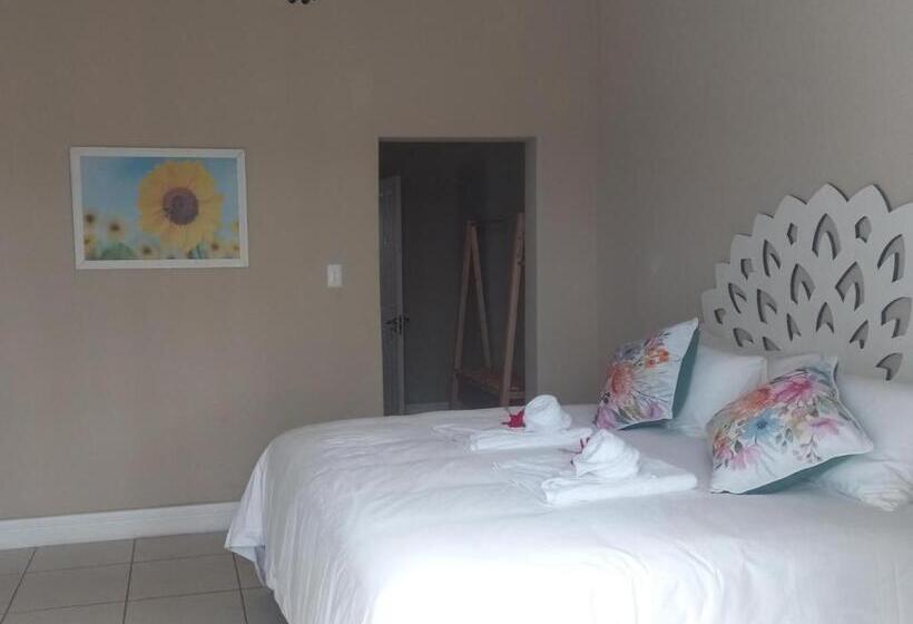 Bed and Breakfast The Secret Garden