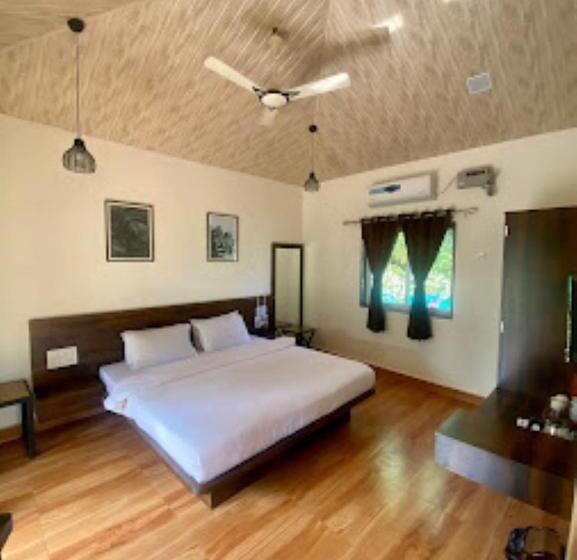 ホテル Alive Beach Resort,maral