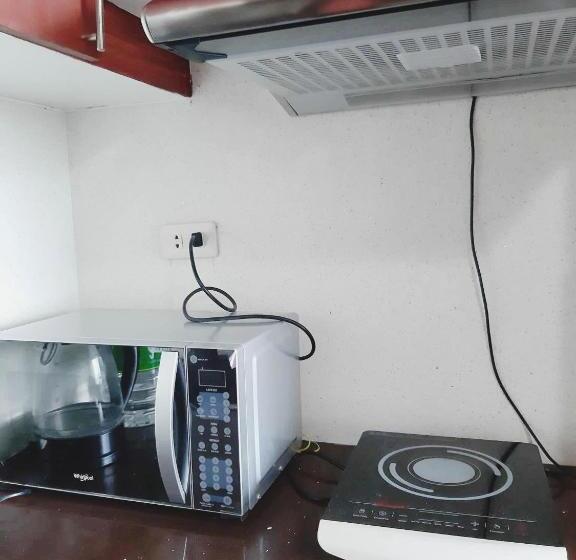 בית מלון כפרי Entrata Condo Alabang