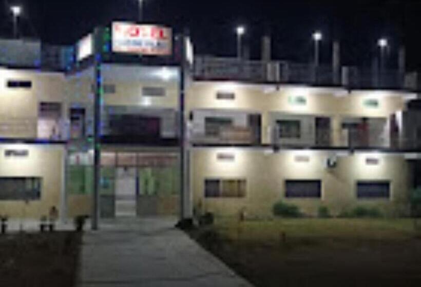 호텔 Highway Palace,chituwa