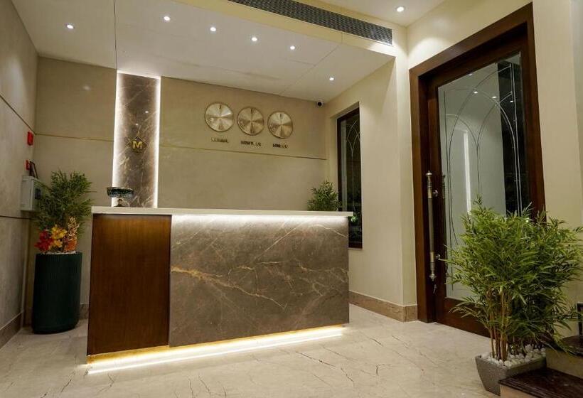 فندق M2 Square By Monday Premium