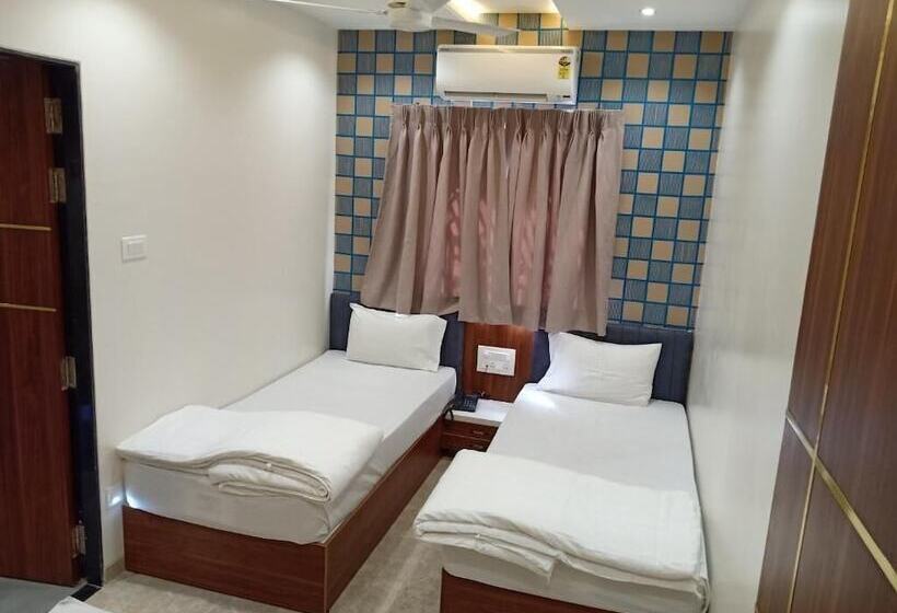 בית מלון כפרי Suvarnam Residency