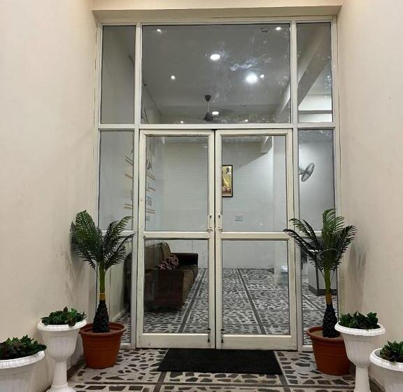 ホテル The Villa,sanawad