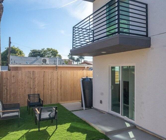 Normandie Hostel