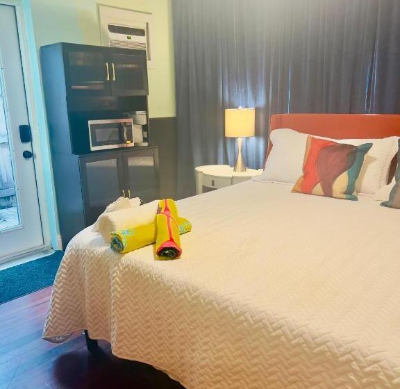 پانسیون Large Gay Men S 1 Bedroom W Gameroom Heated Pool Clothing Optional