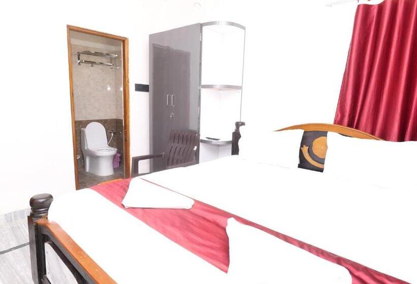 פנסיון Sris Guest House
