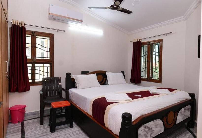 פנסיון Sris Guest House