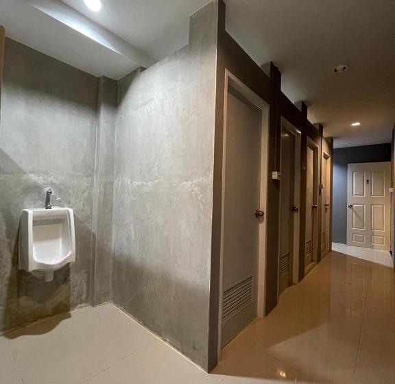 Baan Pheun Hostel บ้านเพื่อน โฮสเทล
