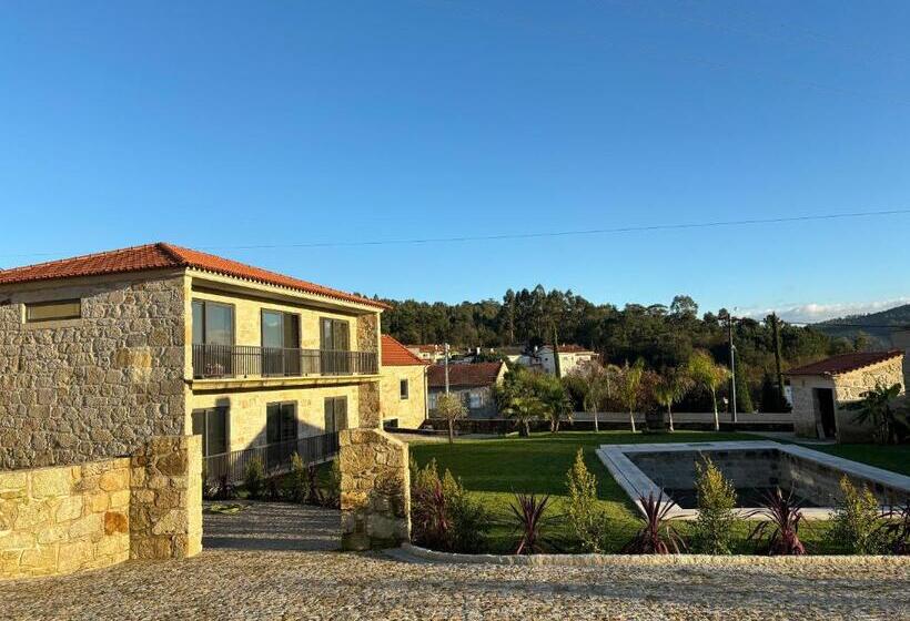 تختخواب و صبحانه Paços Do Douro, Chambre Privée Avec Piscine