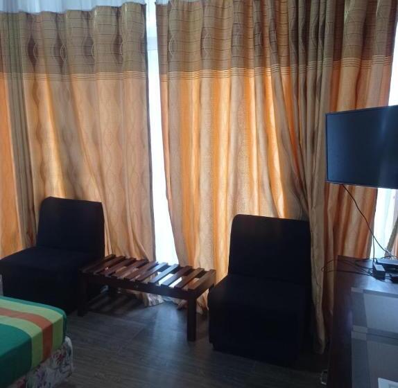 住宿加早餐  Leisure On Hotel Negombo