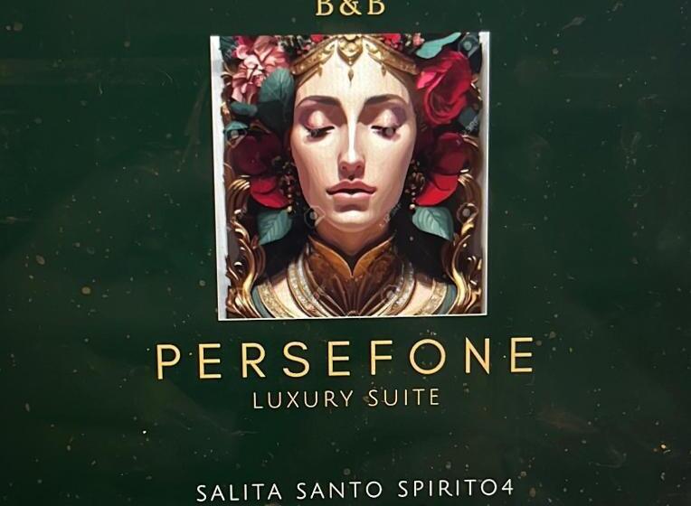 تختخواب و صبحانه Persefone Luxury Suite