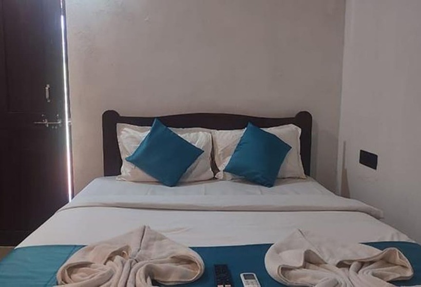 호텔 Fabexpress Peacock Suites