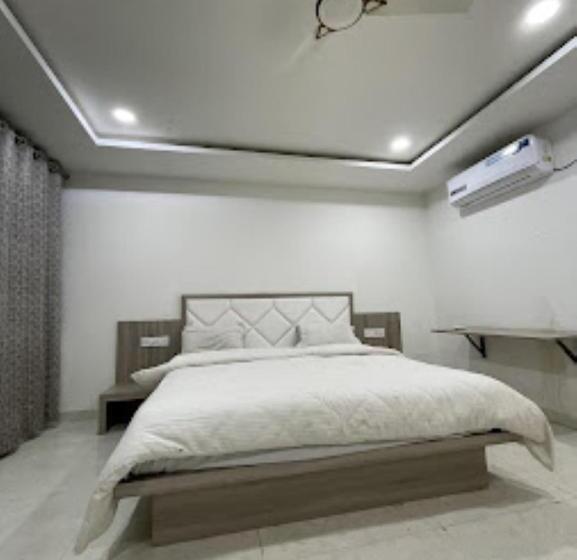 בית מלון כפרי Km  Krishna Mohan,chhindwara