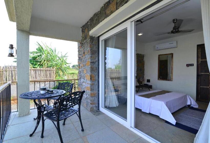 בית מלון כפרי Parnakuti Villa