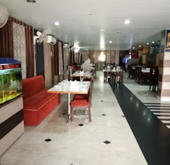 فندق Shelter Inn,chhatarpur