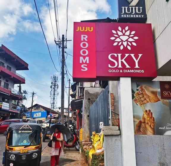 هتل Staymaker Juju Residency