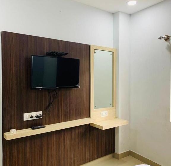 هتل Staymaker Juju Residency