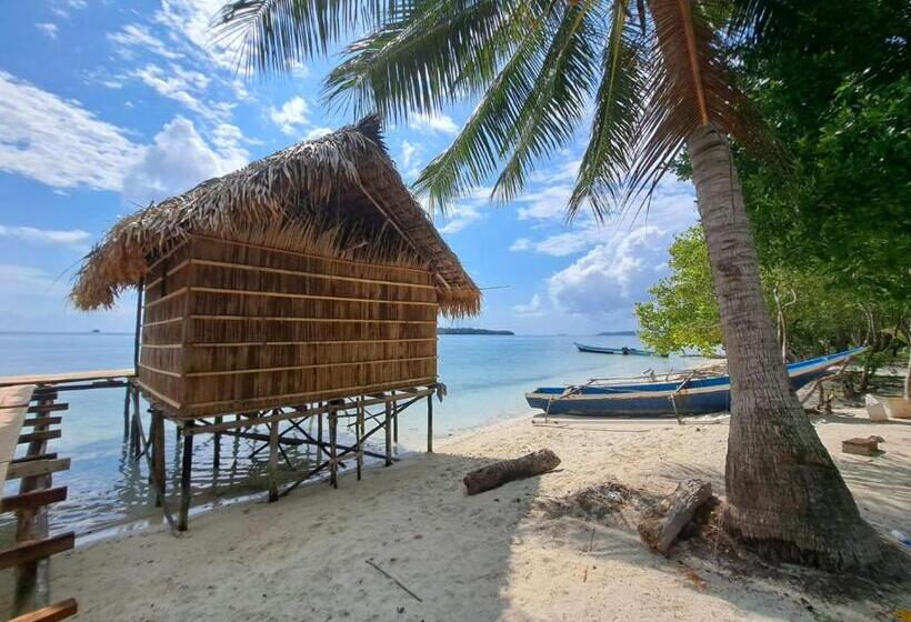 پانسیون Coco Huts Guest House