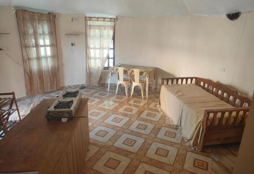 استراحتگاه Rusta Wellness And Retreat Center