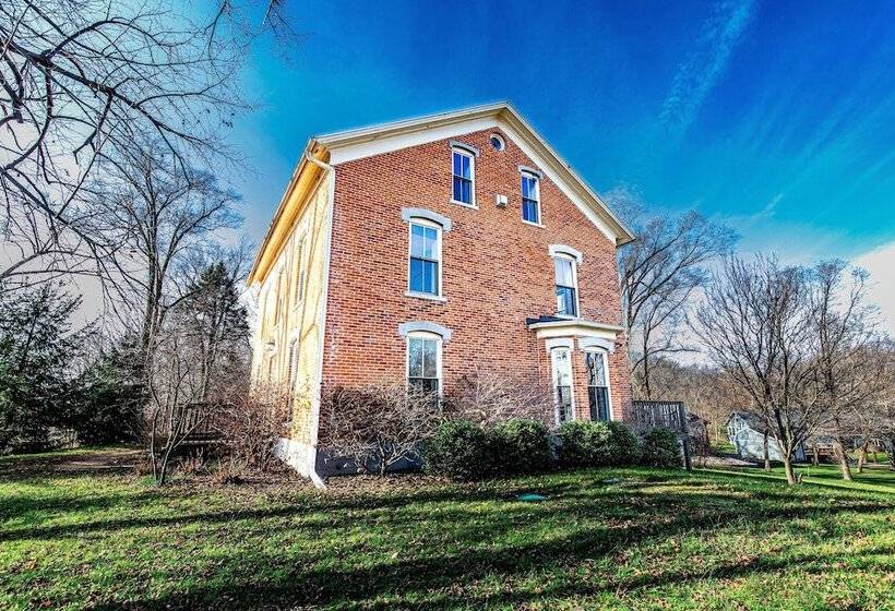 فندق صغير Furness Mansion