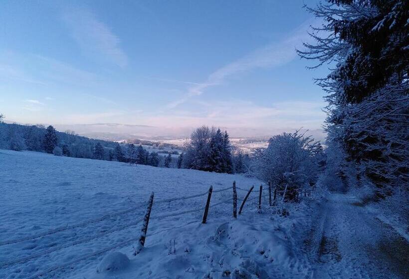 مبيت وإفطار Au Soin De La Vie