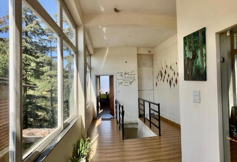 ベッドアンドブレックファースト Himalayan View