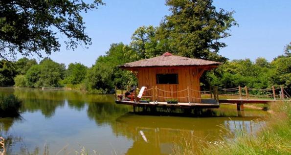مبيت وإفطار Le Domaine De La Vergnolle