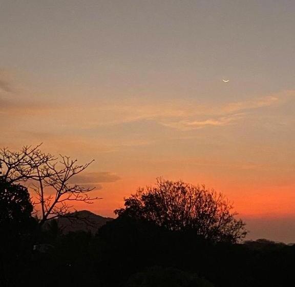 هتل Cabaña Familiar En Afra Reserva Natural