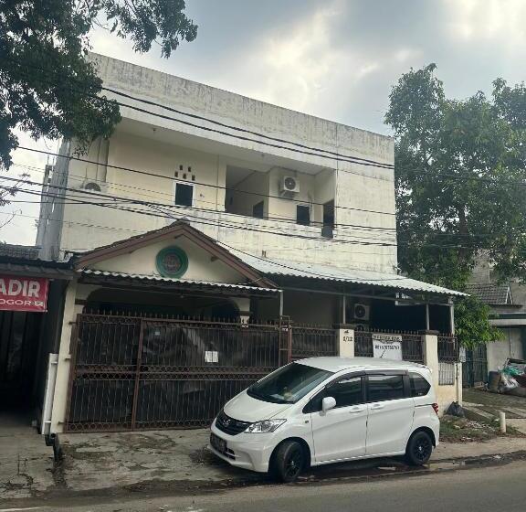 هتل Oyo 93379 S12