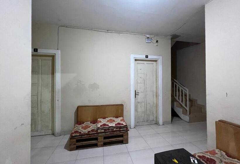 هتل Oyo 93412 Kost Irma Syariah